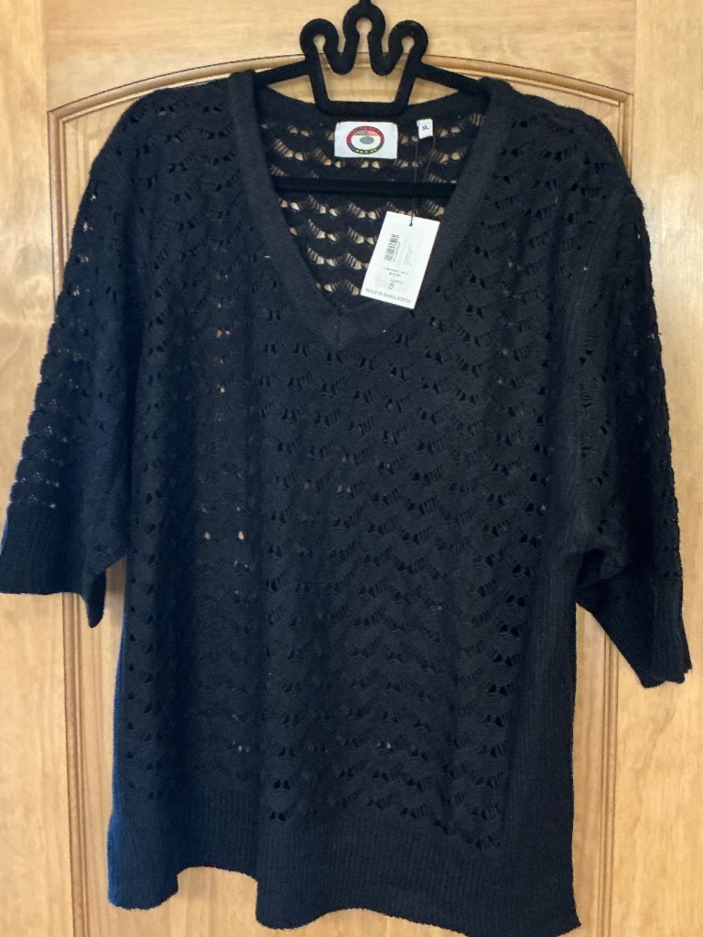 NWT Women’s Black Open Knit Lightweight Sweater XL